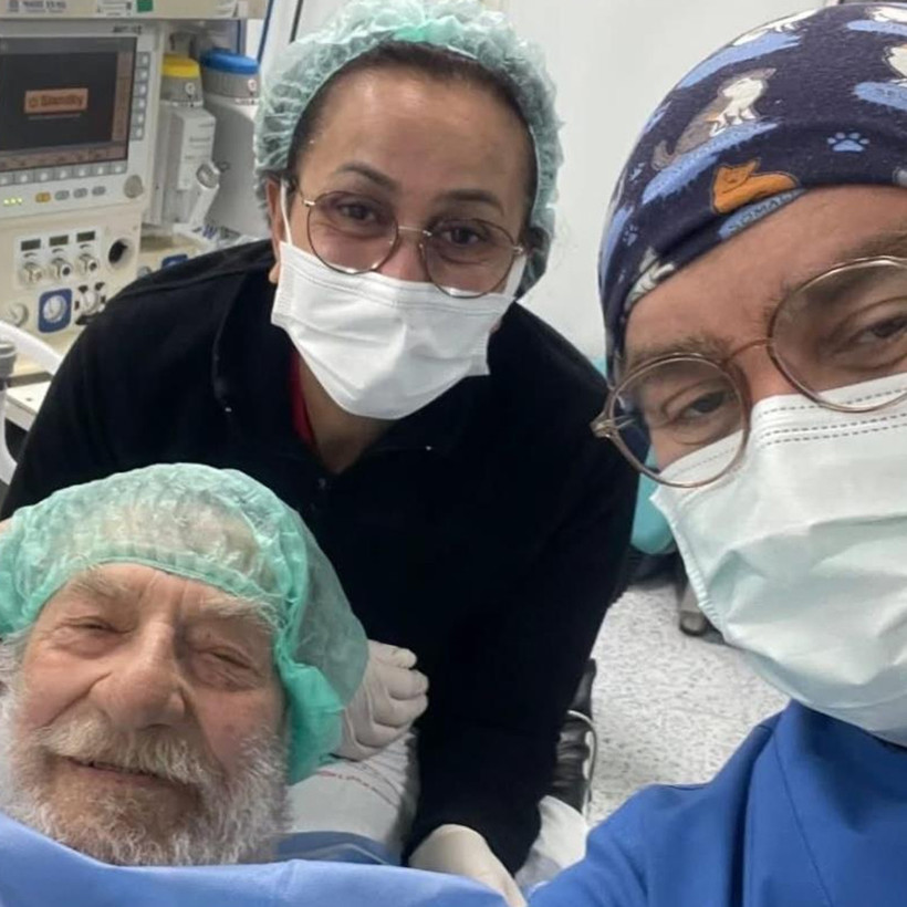 Ameliyat Olan Yeşilçam Yıldızı Ahmet Mekin'den İlk Fotoğraf! İşte Son Durumu... - Resim : 1