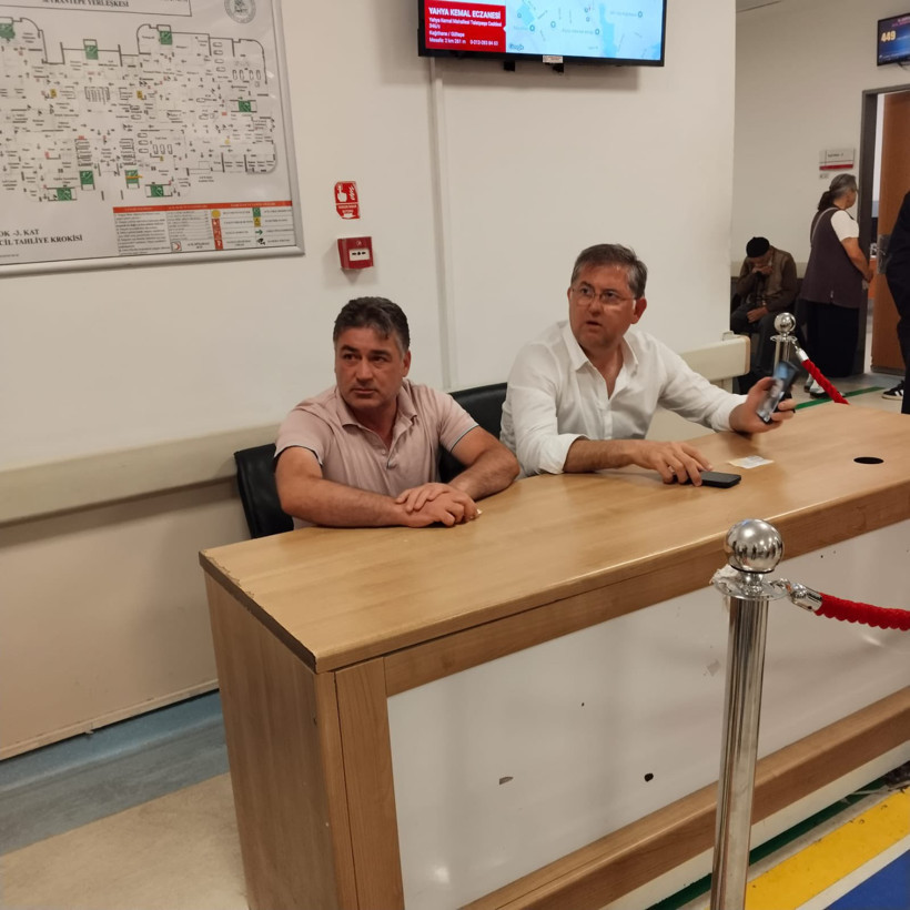 İstanbul İl Binası Önünde Gazdan Etkilendi: CHP'li Vekil Hastanelik Oldu - Resim : 1