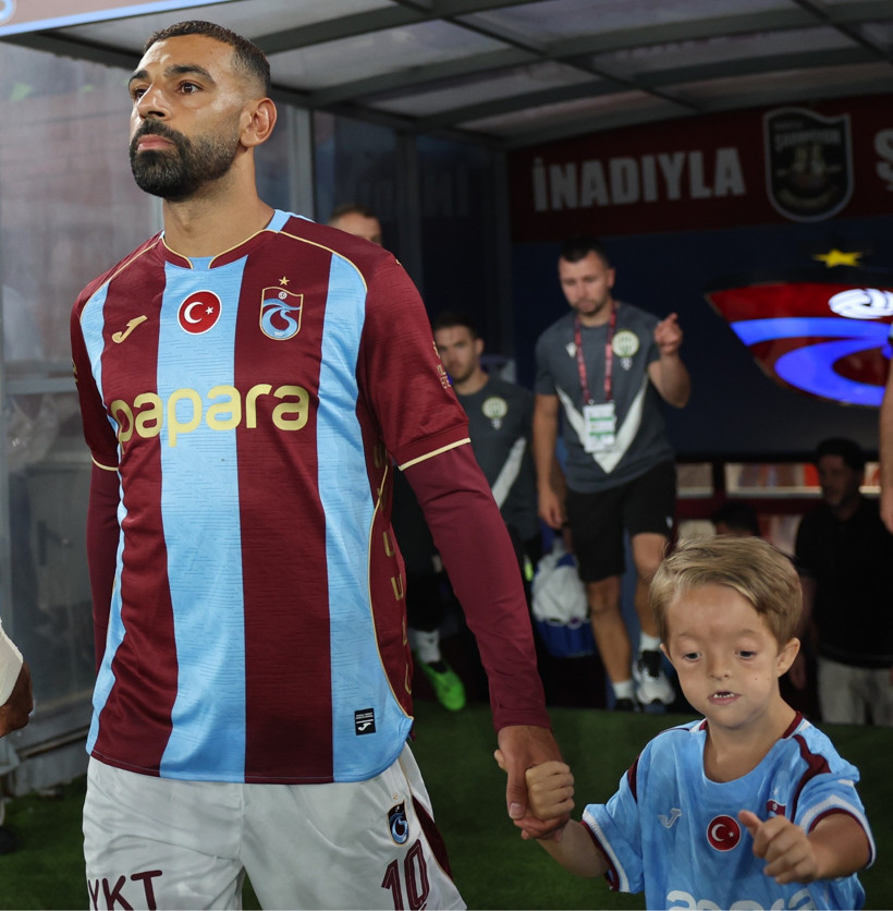 Trabzonspor Transferde Ortalığı Salladı! Salah, Fabinho ve Dju Geldi, 23 Futbolcu Gönderildi - Resim : 1