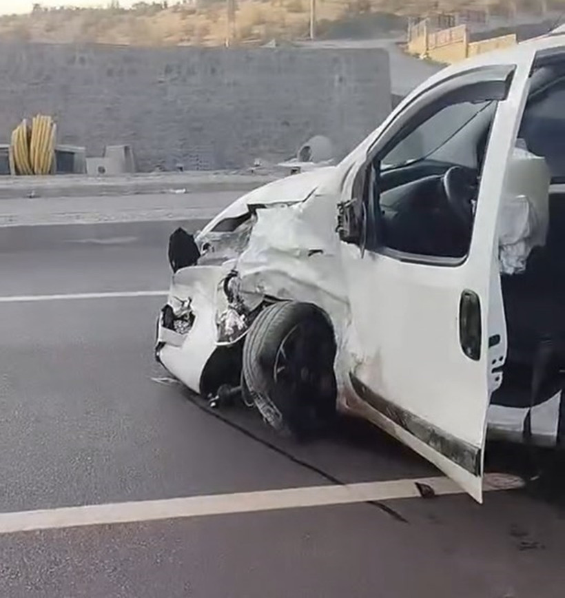 Şırnak'ta Can Pazarı! Öğrenci Servisiyle Çarpıştı: Çok Sayıda Yaralı Var - Resim : 1