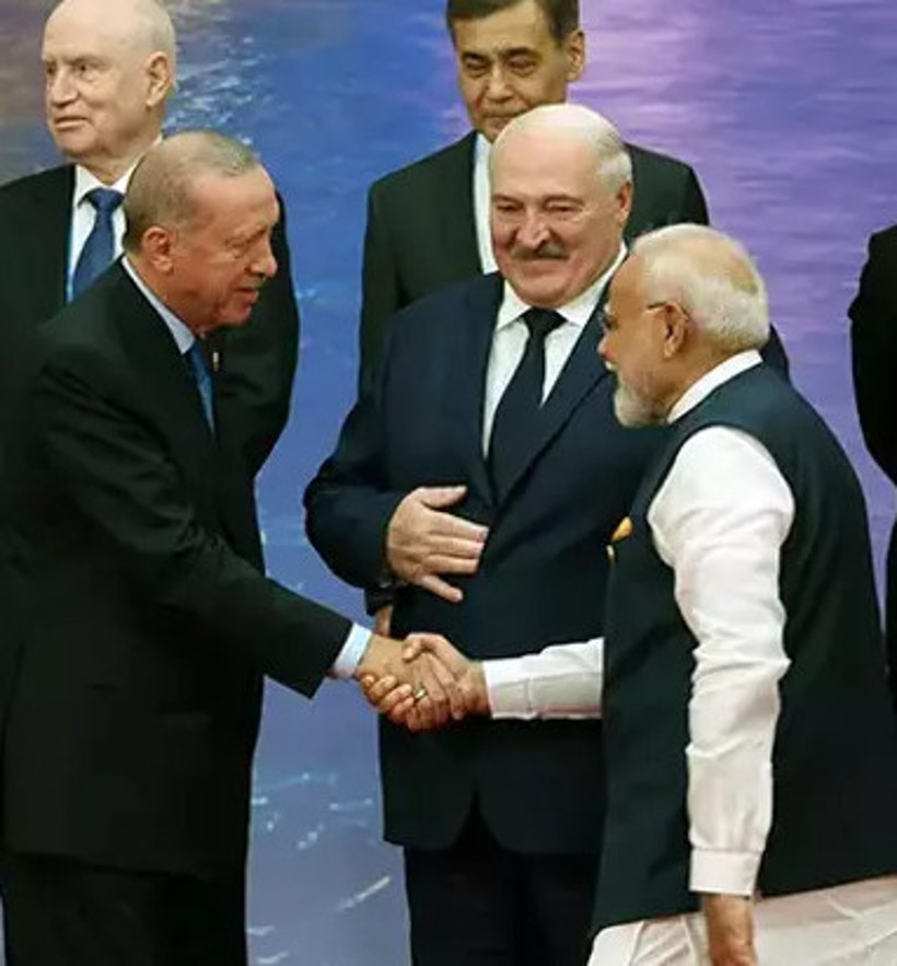 Çin'deki Zirvede Dünyanın Konuştuğu Fotoğraf - Resim : 1