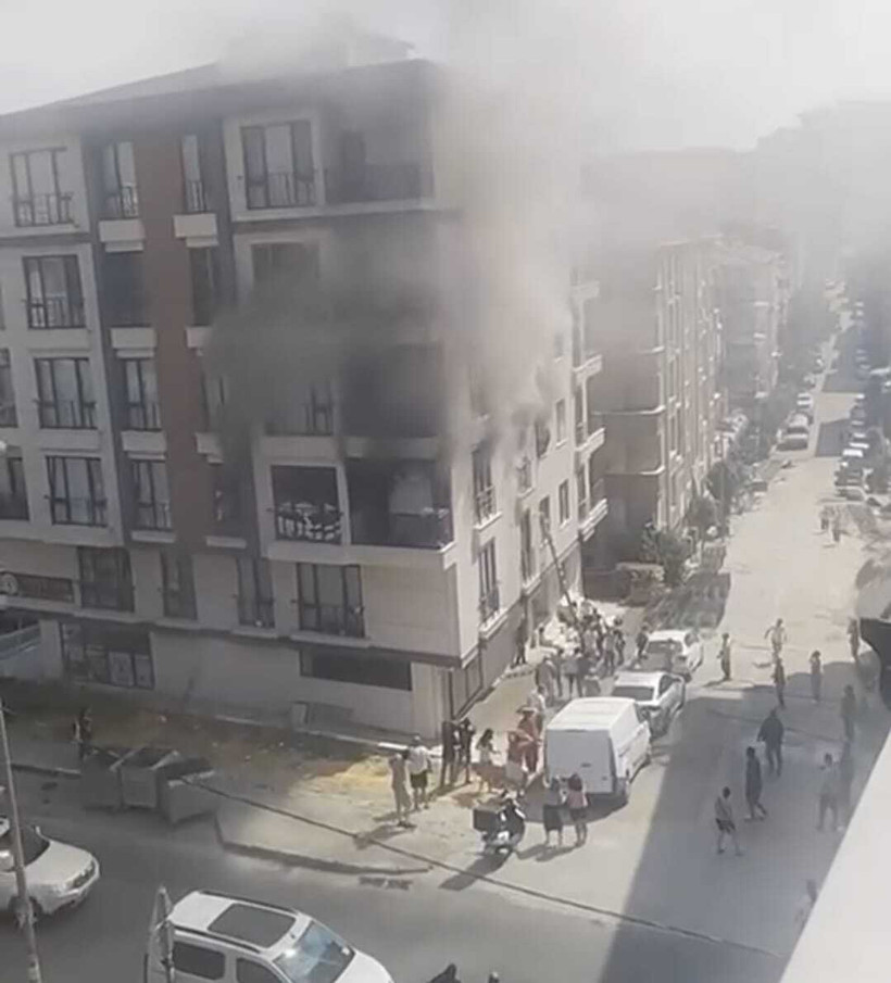 Avcılar'da 5 Katlı Binada Korku Dolu Anlar! Yangından Kaçmak İçin Camdan Atladılar - Resim : 2