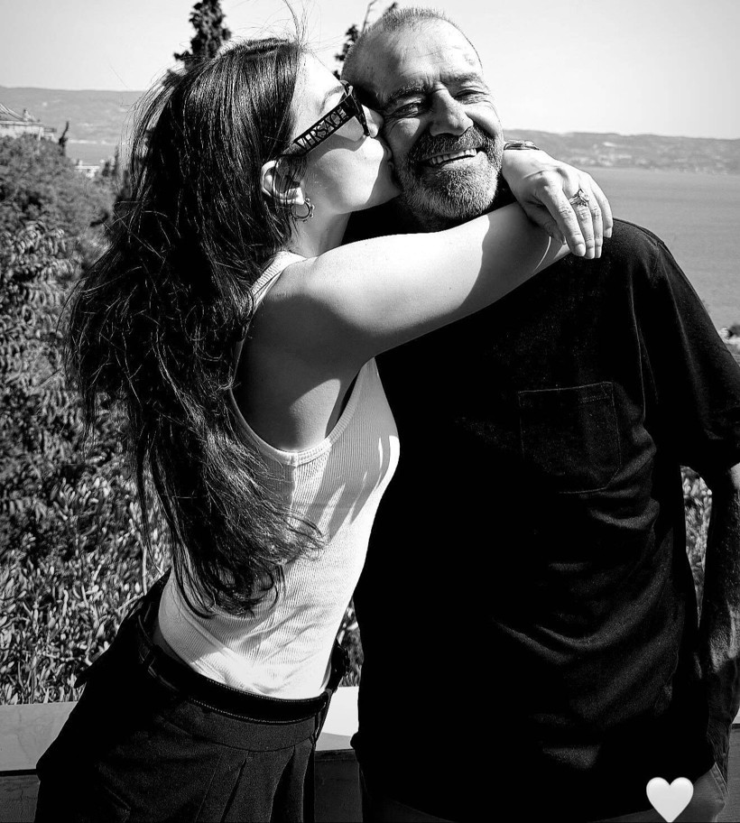 Yıllardır Görüşmediği Babasıyla Barıştı, Bayram Paylaşımları Duygulandırdı - Resim : 1