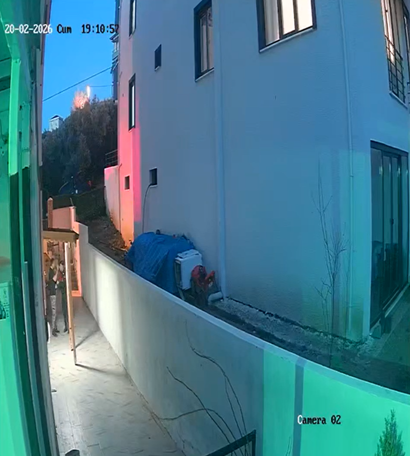 Baba ve 14 Aylık Kızı Öldüresiye Darp Edilmişti... Türkiye'nin Konuştuğu Olayın Dehşet Görüntüleri Ortaya Çıktı - Resim : 3