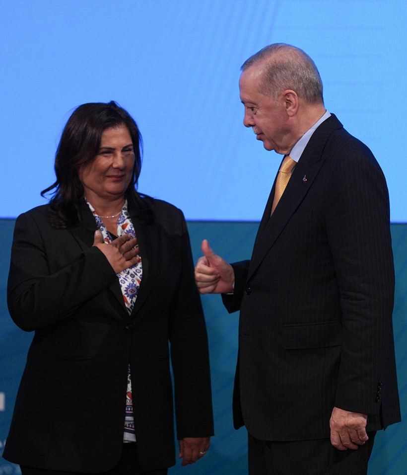 AKP'ye Geçince Tebrik Etti Ama... Onlar Unutsa da Arşiv Unutmadı! AKP'li Seda Sarıbaş ile Özlem Çerçioğlu Gerginliği Gündemde - Resim : 6