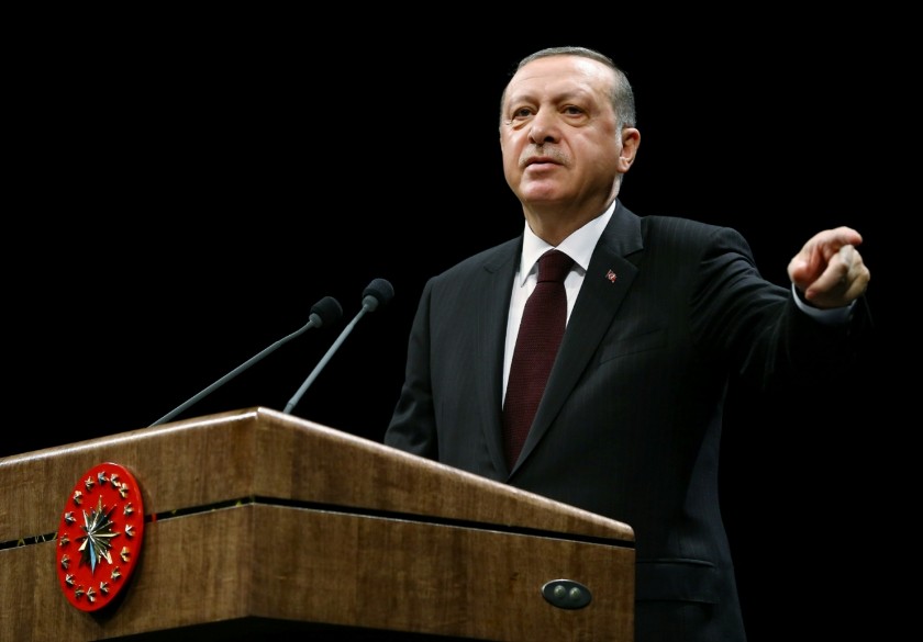 Erdoğan'ın mitingi öncesinde asıldı