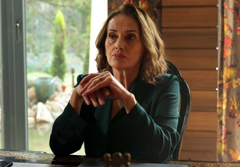 Nur Sürer: Talat Bulut'un 30 yaşında "sevgilisi" oluyor da bizim niye olmasın