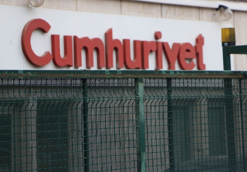 Cumhuriyet gazetesinde kaos: Peş peşe suçlamalar, yalanlamalar... Gazete emekçileri adına bildiri yayınlandı