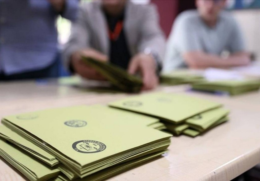 Yöneylem'den 'Bu Pazar Milletvekili Seçimi Olsa Oyunuzu Kime Verirsiniz' anketi: AKP'nin oyu 14 Mayıs'ın da gerisine düştü