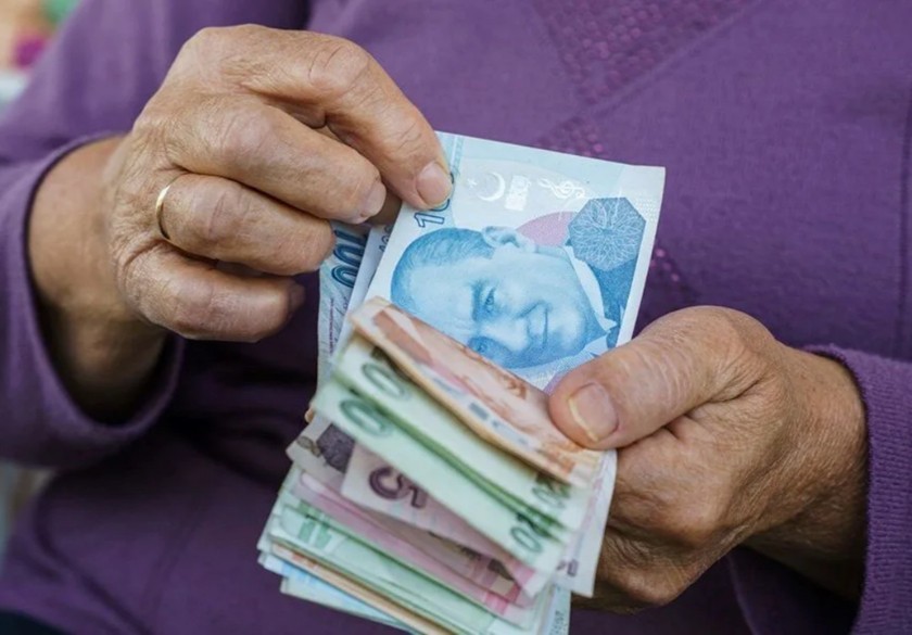 Emekli maaşlarına üç formüllü zam planı: 7.500 lira alan herkesi ilgilendiriyor