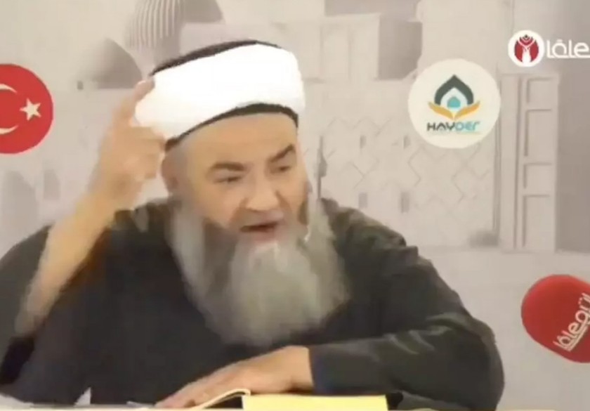 Cübbeli Ahmet: Arabı sevmek imandır, sevmemek kafirliktir