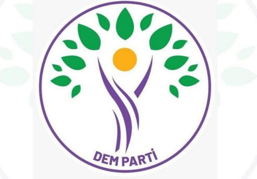 DEM Partisi yöneticisinin aracı tarandı: Kendi can verdi, oğlu yaralandı