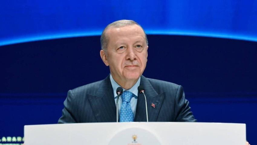 Cumhurbaşkanı Erdoğan'dan Özgür Özel'e Tepki: 'Her Köşeye Sıkıştığında Saçmalıyor'