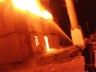 Depremde ağır hasar alan 300 yıllık cami yangında kullanılamaz hale geldi