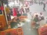 Kafeye Motosiklet Daldı: Saniyelerle Facia Atlatıldı!